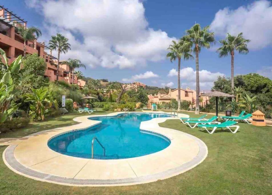 El Mirador Del Golf Marbella 3 Bedroom Apartment *